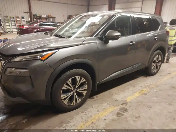 5N1AT3BBXMC805371 2021 NISSAN ROGUE - Image 2