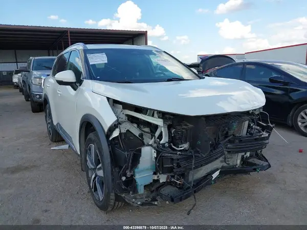 5N1AT3CA0MC831712 2021 NISSAN ROGUE - Image 1