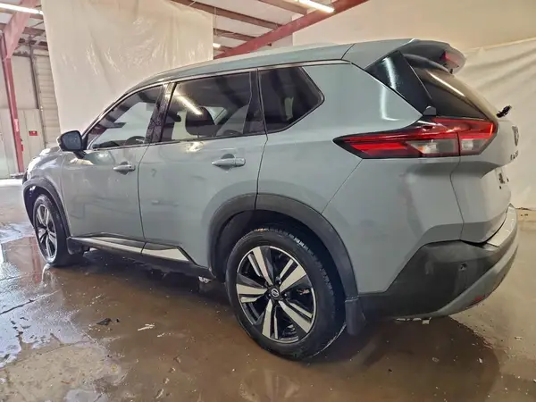 5N1AT3CA0MC837137 2021 NISSAN ROGUE - Image 2