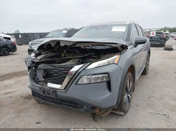 5N1AT3CA1MC700076 2021 NISSAN ROGUE - Image 2