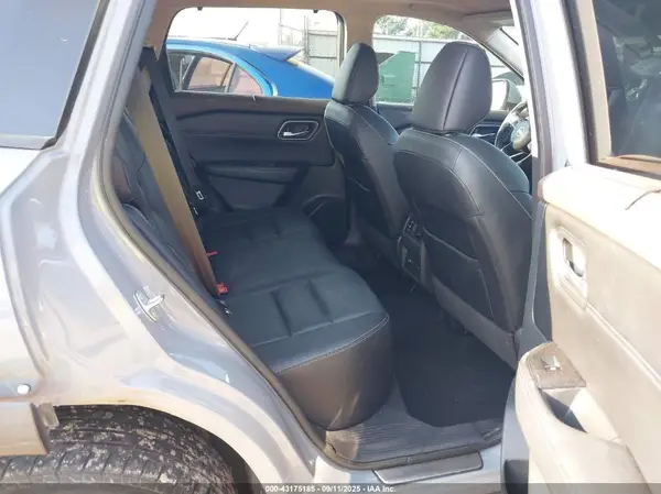 5N1AT3CA2MC820601 2021 NISSAN ROGUE - Image 8