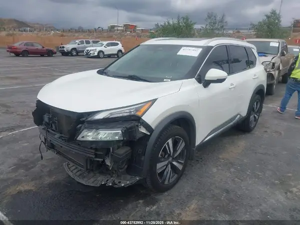 5N1AT3CA3MC675083 2021 NISSAN ROGUE - Image 2