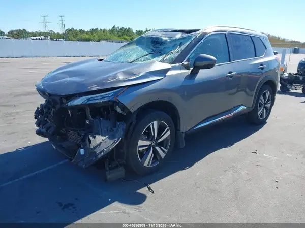 5N1AT3CA6MC700672 2021 NISSAN ROGUE - Image 2