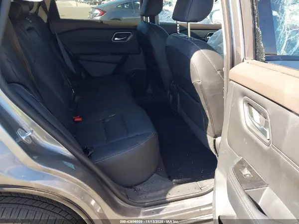 5N1AT3CA6MC700672 2021 NISSAN ROGUE - Image 8