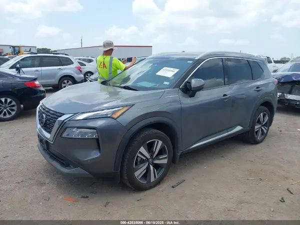 5N1AT3CA7MC693635 2021 NISSAN ROGUE - Image 2