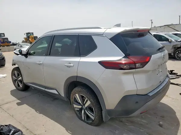 5N1AT3CA7MC704942 2021 NISSAN ROGUE - Image 2