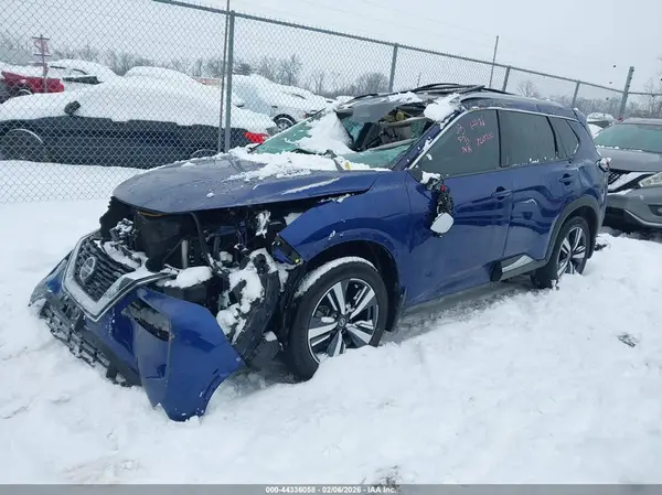 5N1AT3CA9MC820532 2021 NISSAN ROGUE - Image 2