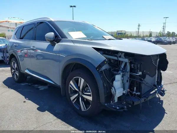 5N1AT3CAXMC813881 2021 NISSAN ROGUE - Image 1