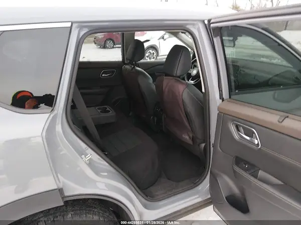 5N1AT3CB0MC690357 2021 NISSAN ROGUE - Image 8