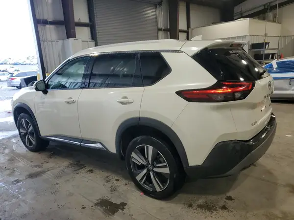 5N1AT3CB1MC743812 2021 NISSAN ROGUE - Image 2