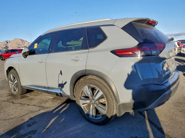 5N1AT3CB1MC760402 2021 NISSAN ROGUE - Image 2