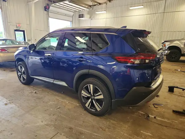 5N1AT3CB1MC768211 2021 NISSAN ROGUE - Image 2