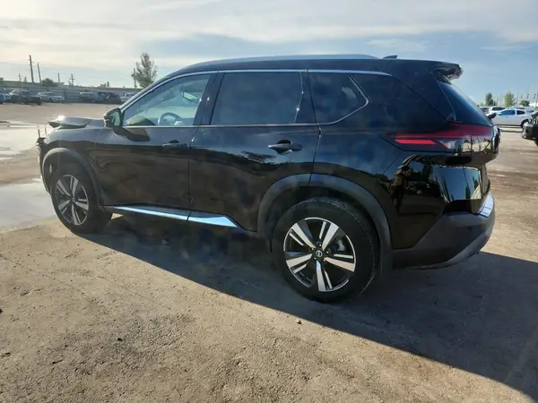 5N1AT3CB2MC677769 2021 NISSAN ROGUE - Image 2