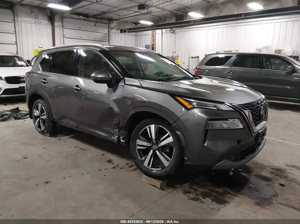 5N1AT3CB2MC680008 2021 NISSAN ROGUE - Image 1