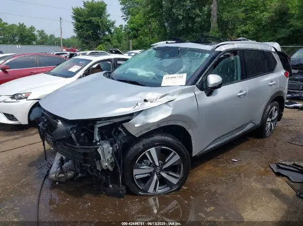 5N1AT3CB4MC704633 2021 NISSAN ROGUE - Image 2