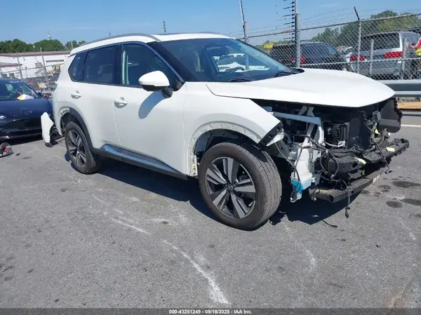 5N1AT3CB4MC746798 2021 NISSAN ROGUE - Image 1