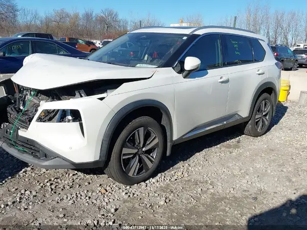 5N1AT3CB8MC740292 2021 NISSAN ROGUE - Image 2