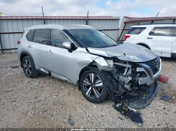 5N1AT3CB8MC812611 2021 NISSAN ROGUE - Image 1