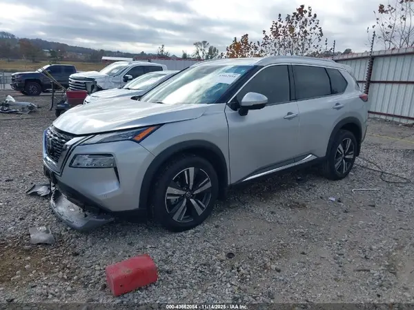 5N1AT3CB8MC812611 2021 NISSAN ROGUE - Image 2
