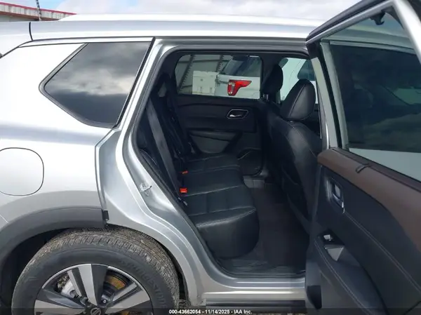 5N1AT3CB8MC812611 2021 NISSAN ROGUE - Image 8