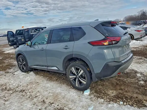5N1AT3CB8MC823947 2021 NISSAN ROGUE - Image 2