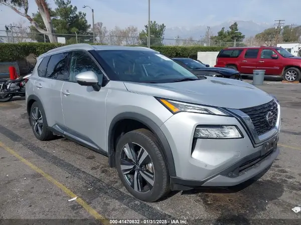 5N1AT3CBXMC818572 2021 NISSAN ROGUE - Image 1