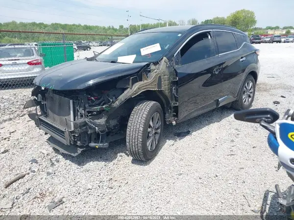 5N1AZ2MG1HN132482 2017 NISSAN MURANO - Image 2