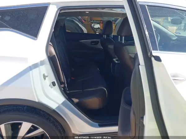 5N1AZ2MG2HN151056 2017 NISSAN MURANO - Image 8