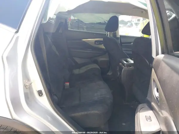 5N1AZ2MG4HN116812 2017 NISSAN MURANO - Image 8