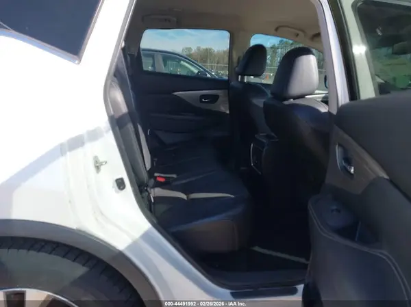 5N1AZ2MG5HN144568 2017 NISSAN MURANO - Image 8