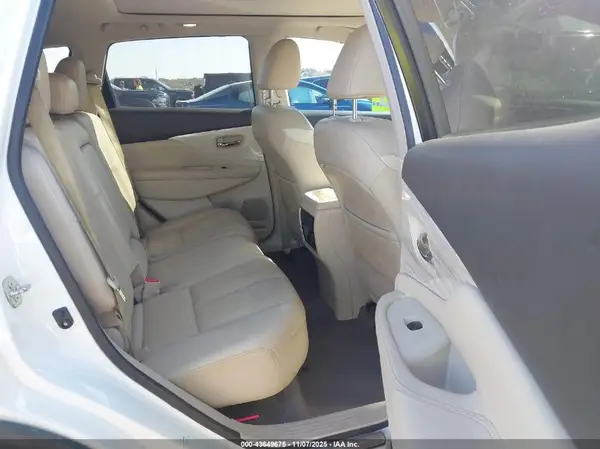 5N1AZ2MG5HN150046 2017 NISSAN MURANO - Image 8