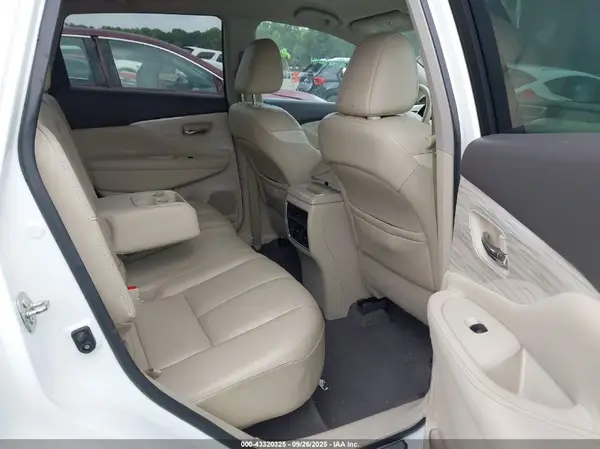 5N1AZ2MG8HN115789 2017 NISSAN MURANO - Image 8