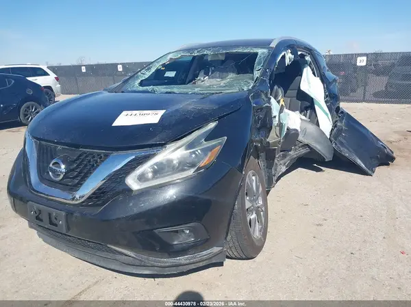 5N1AZ2MG8JN142674 2018 NISSAN MURANO - Image 2
