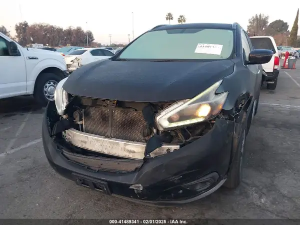 5N1AZ2MG8JN165694 2018 NISSAN MURANO - Image 2