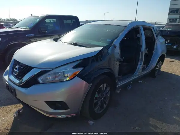 5N1AZ2MGXHN105488 2017 NISSAN MURANO - Image 2