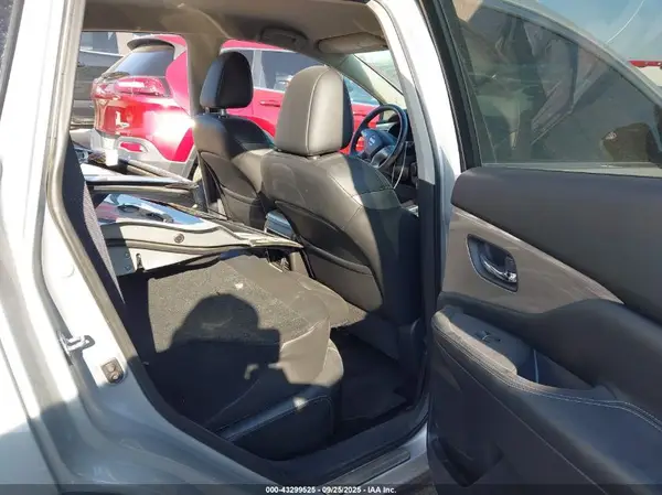 5N1AZ2MGXHN105488 2017 NISSAN MURANO - Image 8
