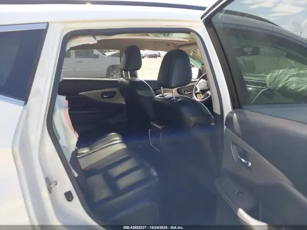 5N1AZ2MGXHN179798 2017 NISSAN MURANO - Image 8