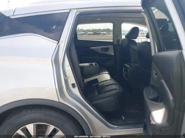 5N1AZ2MGXHN190185 2017 NISSAN MURANO - Image 8