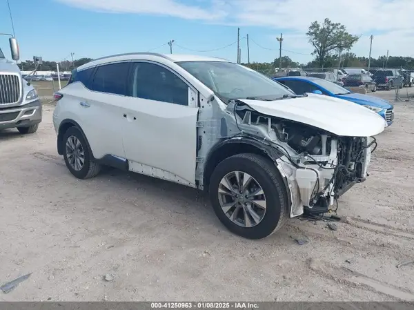 5N1AZ2MGXJN105271 2018 NISSAN MURANO - Image 1