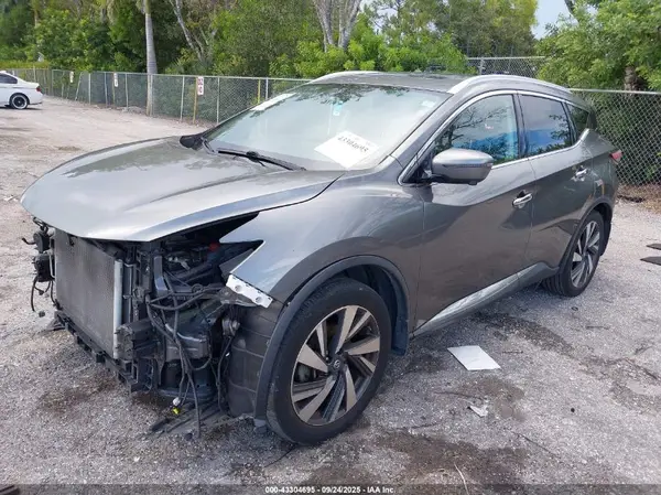 5N1AZ2MGXJN180018 2018 NISSAN MURANO - Image 2