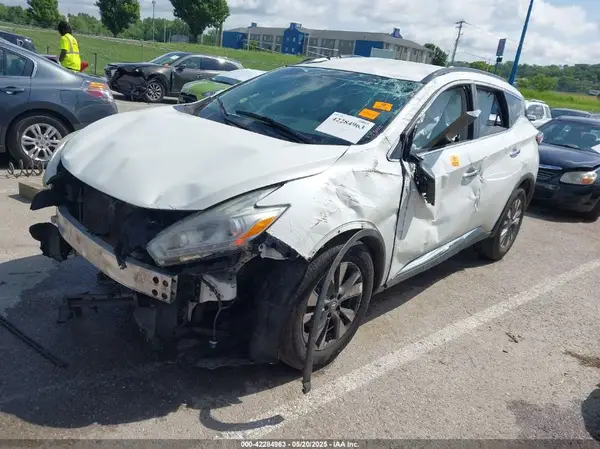 5N1AZ2MH0HN106433 2017 NISSAN MURANO - Image 2