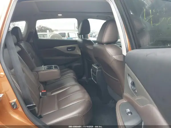 5N1AZ2MH1HN109163 2017 NISSAN MURANO - Image 8