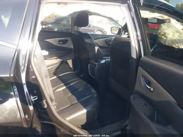 5N1AZ2MH3GN155592 2016 NISSAN MURANO - Image 8
