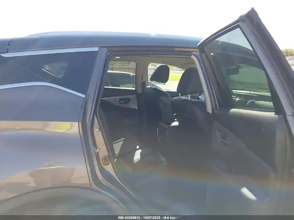 5N1AZ2MH5GN112856 2016 NISSAN MURANO - Image 8