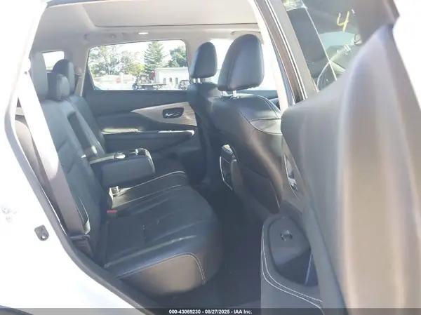 5N1AZ2MH5HN114933 2017 NISSAN MURANO - Image 8