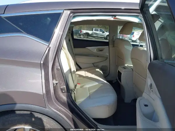 5N1AZ2MH5HN197456 2017 NISSAN MURANO - Image 8