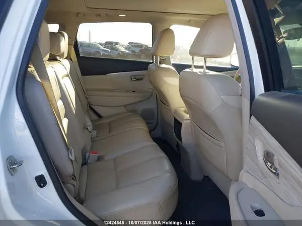 5N1AZ2MH6HN116562 2017 NISSAN MURANO - Image 8