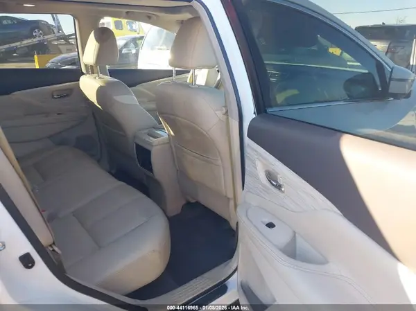 5N1AZ2MH7HN127232 2017 NISSAN MURANO - Image 8