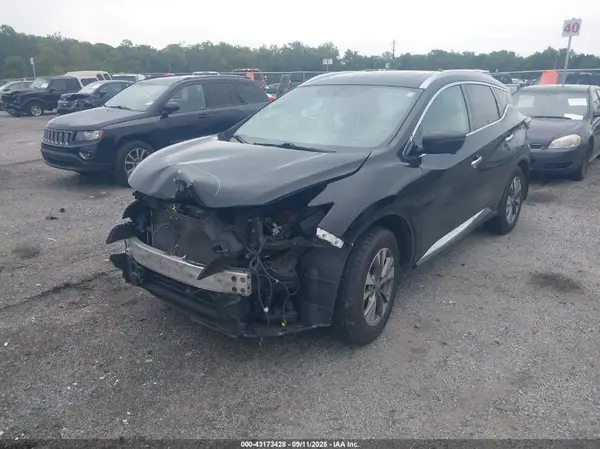 5N1AZ2MH8HN155332 2017 NISSAN MURANO - Image 2