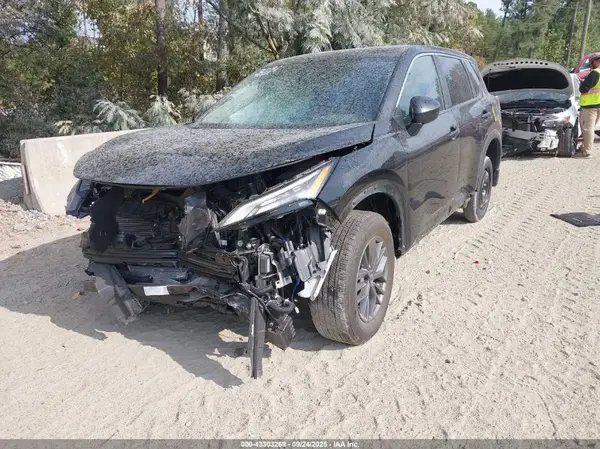 5N1BT3AA0PC883031 2023 NISSAN ROGUE - Image 2